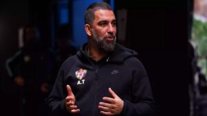Arda Turan, Eyüpspor’dan Ayrıldı ve Shakhtar Donetsk ile Anlaştı